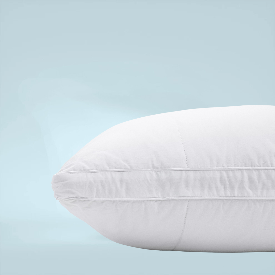 3-kamer microgel veren hoofdkussen van Abrigu. Luxe en ondersteunend kussen met optimale drukverdeling voor een gezonde en comfortabele nachtrust.