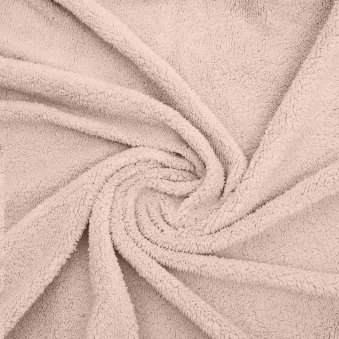 Ontdek de Teddy Kussenslopen Roze – Set van 2 van Abrigu. Gemaakt van 100% Teddy polyester, superzacht, warm en antiallergeen. Perfect voor de winter.